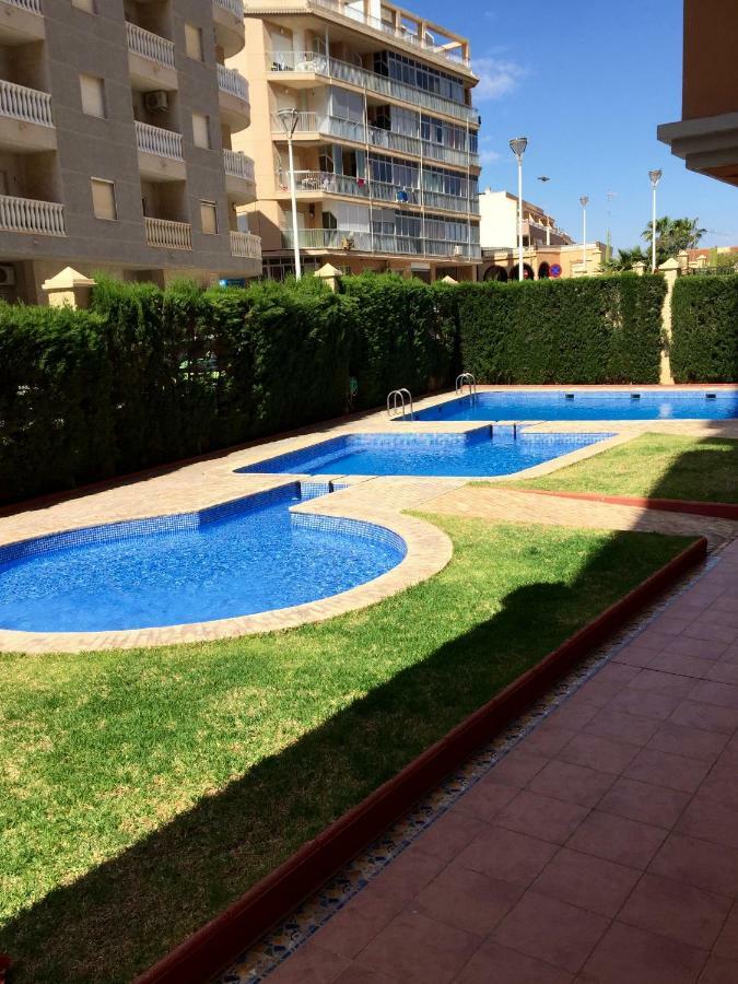 Tus Vacaciones Junto Al Mar Appartement Torrevieja Buitenkant foto