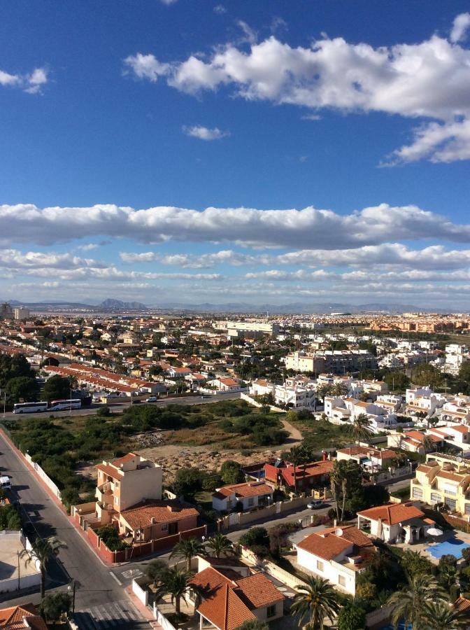 Tus Vacaciones Junto Al Mar Appartement Torrevieja Buitenkant foto